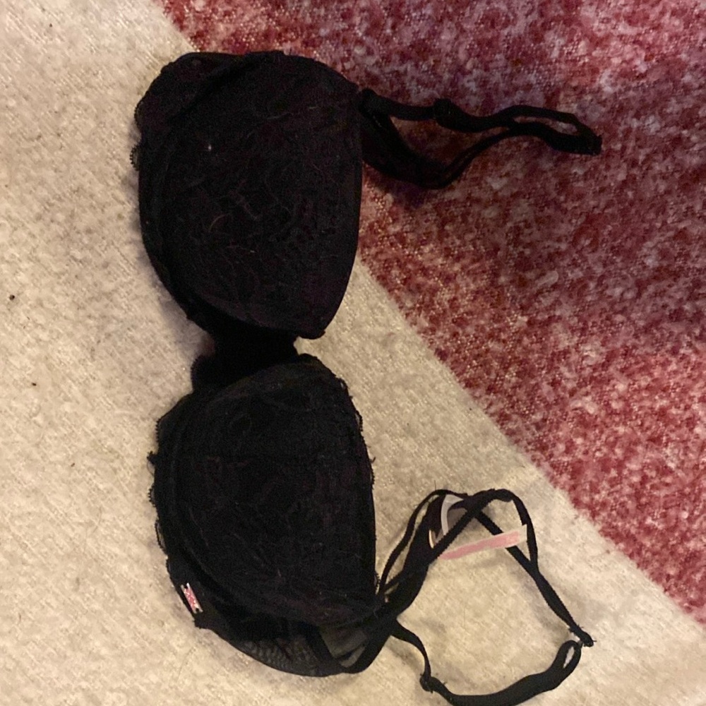 Victoria’s Secret pink bra